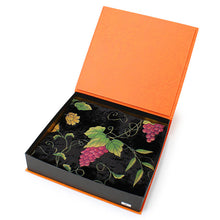 画像をギャラリービューアに読み込む, 岡重 ストール ショール 更紗 葡萄 ベルベットシルク 大判 レディース 高級 ブランド 京都 老舗 春 秋 冬 羽織 肩掛け ひざ掛け 巻物 マフラー お出掛け 塵除け 女性用 婦人 和装 着物 洋服 カジュアル フォーマル おしゃれ 箱入り 誕生日 ギフト プレゼント 贈り物 あす楽