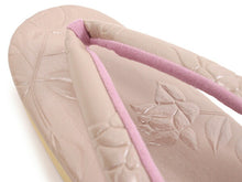 画像をギャラリービューアに読み込む, カレンブロッソ 草履 単品 S M L ピンクベージュ台 バラ柄 鼻緒 型押し レディース カフェ草履 菱屋 Calen Blosso ゾウリ カフェぞうり 女性用 カジュアル 日本製 履物 着物 きもの 和装小物