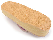 画像をギャラリービューアに読み込む, カレンブロッソ 草履 単品 S M L ピンクベージュ台 バラ柄 鼻緒 型押し レディース カフェ草履 菱屋 Calen Blosso ゾウリ カフェぞうり 女性用 カジュアル 日本製 履物 着物 きもの 和装小物