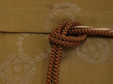 画像をギャラリービューアに読み込む, 洗える着物 コーディネートセット 袷 名古屋帯 正絹帯揚げ帯締め Lサイズ 4点セット 小紋 レディース 女性 カーキ グレー 格子柄 着物 青緑 グレー 幾何学模様柄 帯 帯あげ 帯〆 プレタ 和装 和服 きものセット 送料無料