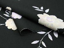 画像をギャラリービューアに読み込む, 洗える着物 セミオーダー付き 反物 単品 ハナエモリ 黒地に花模様柄 XS・S・M・L・XLサイズから選べる 上品 レディース 女性 小紋 和装 和服 袷 単衣 きもの 羽織 コート 送料無料