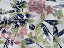 画像をギャラリービューアに読み込む, 着物 洗える着物 フルオーダー 仕立て付 薄ブルー地に紺・ピンク色の花草柄 東レシルック 反物 和装 和服 袷 単衣 春 秋 冬 レディース 女性 小紋 きもの 羽織 コート カジュアル 上品 TORAY sillook 送料無料
