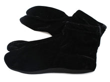 画像をギャラリービューアに読み込む, 足袋 ベロア 冬 秋 5カラー フリーサイズ オフホワイト ブラック ブラウン エンジ パープル ストレッチ 口ゴム 色足袋 足袋カバー おしゃれ たび 着付け小物 和装小物 着物 和服 レディース