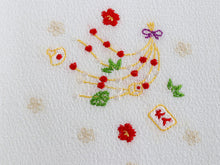 画像をギャラリービューアに読み込む, 半衿 刺繍 単品 正月 花餅 梅 半襟 レディース ポリエステル 洗える 半えり 女性 和装小物 カジュアル イベント パーティー 着物 おしゃれ テイジン ラミエール 日本製 ネコポス便可 あす楽