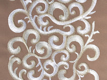 画像をギャラリービューアに読み込む, 半衿 刺繍 黒 白 ベージュ 緑 ゴールド 唐草 単品 半襟 レディース ポリエステル 洗える 半えり 女性 和装小物 カジュアル 成人式 卒業式 結婚式 振袖 二尺袖 訪問着 パーティー 着物 おしゃれ 日本製 ネコポス便可 あす楽