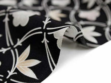 画像をギャラリービューアに読み込む, 正絹 長襦袢 シルク 反物 フルオーダー 仕立て付き 黒地に分銅菱・竹・梅柄 菱文様 曲線 幾何学 梅 竹 松葉 松竹梅 模様 女性 レディース 着物 和装 和服 きもの 単品 カジュアル おしゃれ 上品 送料無料