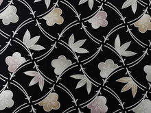 画像をギャラリービューアに読み込む, 正絹 長襦袢 シルク 反物 フルオーダー 仕立て付き 黒地に分銅菱・竹・梅柄 菱文様 曲線 幾何学 梅 竹 松葉 松竹梅 模様 女性 レディース 着物 和装 和服 きもの 単品 カジュアル おしゃれ 上品 送料無料