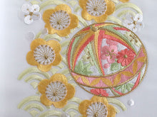 画像をギャラリービューアに読み込む, 半衿 刺繍 梅 青海波 毬 6色 赤 ピンク イエロー 紫 ゴールド シルバー 単品 半襟 レディース ポリエステル 洗える 半えり 女性 和装小物 カジュアル 成人式 卒業式 結婚式 振袖 二尺袖 訪問着 パーティー 着物 おしゃれ 日本製 ネコポス便