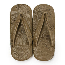 画像をギャラリービューアに読み込む, カレンブロッソ Calen Blosso 菱屋 カフェ草履 メンズ 雪駄 男性 M L ベージュ 茶色 型押し 植物 ベージュ鼻緒 和装小物 履物 着物 和服 和装 紳士用 日本製 バレンタイン ギフト