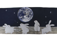 画像をギャラリービューアに読み込む, 半幅帯 おりびと 単品 濃紺 地球 兎 うさぎ リバーシブル 着物 帯 カジュアル レディース アレンジ 半巾帯 細帯 四寸 日本製 女性 和装 和服 レトロ モダン あす楽