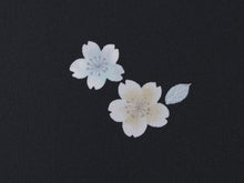 画像をギャラリービューアに読み込む, 着物 洗える着物 反物 レディース セミオーダー 仕立て付 XS S M L XL 袷 単衣 黒紺 桜 つぼみ 和装 和服 女性 小紋 市田ひろみ 市田ひろみ好み 送料無料 きもの 羽織 コート ポリエステル 京都