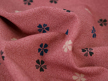 画像をギャラリービューアに読み込む, 着物 洗える着物 反物 レディース セミオーダー 仕立て付 XS S M L XL 袷 単衣 サーモンピンク 桜 和装 和服 女性 小紋 市田ひろみ 市田ひろみ好み 送料無料 きもの 羽織 コート ポリエステル 京都