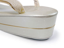 画像をギャラリービューアに読み込む, 草履バッグセット レディース フォーマル 優鼻緒 Lサイズ 24.0cm 24.5cm 25.0cm 礼装用 白 金 銀 花 菱 ニ枚芯 ぞうり バッグ 女性 和装 和服 着物 モダン 日本製 送料無料