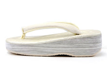 画像をギャラリービューアに読み込む, カレンブロッソ 草履 単品 S M L 白地 麻の葉柄 白 鼻緒 レディース カフェ草履 菱屋 Calen Blosso ゾウリ カフェぞうり 女性用 カジュアル 日本製 履物 着物 きもの 和装小物
