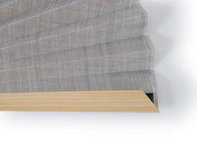 画像をギャラリービューアに読み込む, 扇子 扇子袋 2点セット 西川庄六商店 ジャパンギャルド 袂 麻 近江ちぢみ グレー 桐箱入り エコ ギフト プレゼント 贈り物 春 夏 母の日 女性 せんす 和装小物 雑貨 暑さ対策 節電 エコ 飛沫防止 あす楽 送料無料