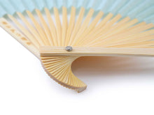 画像をギャラリービューアに読み込む, 扇子 扇子袋 2点セット 西川庄六商店 ジャパンギャルド 袂 麻 近江ちぢみ グリーン 桐箱入り エコ ギフト プレゼント 贈り物 春 夏 母の日 女性 せんす 和装小物 雑貨 暑さ対策 節電 エコ 飛沫防止 あす楽 送料無料