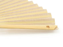 画像をギャラリービューアに読み込む, 扇子 扇子袋 2点セット 西川庄六商店 ジャパンギャルド 袂 麻 近江ちぢみ ベージュ 桐箱入り エコ ギフト プレゼント 贈り物 春 夏 母の日 女性 せんす 和装小物 雑貨 暑さ対策 節電 エコ 飛沫防止 あす楽 送料無料