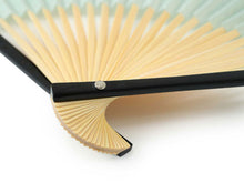 画像をギャラリービューアに読み込む, 扇子 扇子袋 2点セット 西川庄六商店 ジャパンギャルド 花 麻 近江ちぢみ グリーン 桐箱入り エコ ギフト プレゼント 贈り物 春 夏 母の日 女性 せんす 和装小物 雑貨 暑さ対策 節電 エコ 飛沫防止 あす楽 送料無料