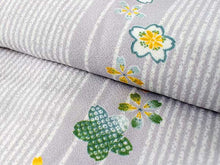 画像をギャラリービューアに読み込む, 洗える着物 コーディネートセット 袷 Lサイズ 着物 グレー 縞 桜 名古屋帯 クリーム 市松格子 正絹帯揚げ帯締め 4点セット 小紋 レディース 女性 帯あげ 帯〆 プレタ 和装 和服