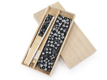 画像をギャラリービューアに読み込む, 扇子 扇子袋 2点セット レース レディース ブランシュ 黒 桐箱入り エコ ギフト プレゼント 贈り物 春 夏 母の日 婦人 女性 女 コットン ナイロン せんす 和装小物 雑貨 暑さ対策 節電 エコ 飛沫防止 あす楽