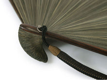 画像をギャラリービューアに読み込む, 扇子 扇子袋 2点セット 高雅 チャコールグレー 桐箱入り エコ ギフト プレゼント 贈り物 春 夏 父の日 男性 せんす 和装小物 雑貨 暑さ対策 節電 エコ 飛沫防止 あす楽 送料無料