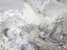 画像をギャラリービューアに読み込む, 着物 洗える着物 反物 夏用 夏 紗 レディース セミオーダー 仕立て付 XS S M L XL 単衣 灰色 雪輪 花 麻の葉 市田ひろみ好み 和装 和服 女性 小紋 カジュアル お洒落着 送料無料 きもの 羽織 コート
