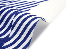 画像をギャラリービューアに読み込む, 風呂敷 ふろしき 73cm 二巾 ホワイト ネイビー ブルー レッド 切子 富士 日本製 再生ポリエステル使用 コンパクト おしゃれ ギフト プレゼント 贈り物 お洒落 エコバック フロシキ オールシーズン ネコポス発送可能