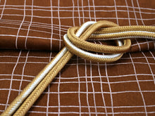 画像をギャラリービューアに読み込む, 洗える着物 コーディネートセット Mサイズ 単衣 ベージュ 白 猫 ねこ 幾何学 着物 赤 花唐草 名古屋帯 茶色 正絹帯揚げ帯締め 4点セット 小紋 レディース 女性 着物 帯 帯あげ 帯〆 プレタ 和装 和服