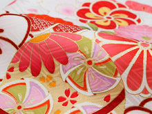 画像をギャラリービューアに読み込む, お宮参り 産着 女の子 白 ねじ梅 菊 鞠 着物 長襦袢 セット 古典 七五三 3歳 祝着 のしめ うぶぎ 和装 和服 正装