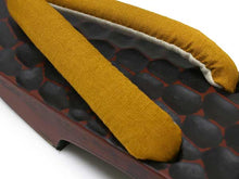 画像をギャラリービューアに読み込む, 下駄 レディース サンダル 浴衣 23.0 23.5 24.0 24.5 赤茶鎌倉彫 桐 台 からし色 麻 鼻緒 右近 女性 ラバー有