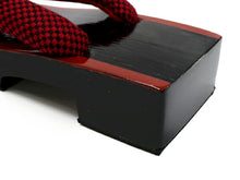 画像をギャラリービューアに読み込む, 下駄 レディース サンダル 浴衣 23.0 23.5 24.0 24.5 赤 黒 桐 台 刺し子 鼻緒 相三味 右近 女性 ラバー有