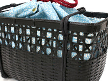 画像をギャラリービューアに読み込む, 下駄 かごバッグ セット 焦げ茶 菊 下駄 黒 青 菊 バッグ 巾着 レディース 夏 浴衣 竹 編み 女性 ゆかた 浴衣バッグ 手提げ 和装 和服 レトロ あす楽