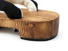 画像をギャラリービューアに読み込む, 下駄 レディース フリーサイズ 薄茶 台 黒 花 刺繍 鼻緒 麻の葉 浴衣 ゲタ げた レディース 夏着物 和装 右近