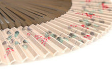 画像をギャラリービューアに読み込む, 扇子 女性用 袋付き セット ベージュ地 萩 シルク 竹 桐箱入り レディース 母の日 プレゼント ギフト おしゃれ 普段使いに 婦人用 女性 レディース せんす 扇子袋 セット 和装小物 夏