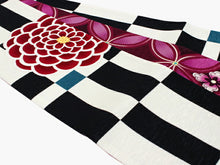 画像をギャラリービューアに読み込む, 半幅帯 WAKKA半幅帯 単品 白 市松 半巾帯 赤紫 華七宝 リバーシブル 黒 菊 服 着物 帯 カジュアル レディース アレンジ 細帯 四寸 日本製 女性 和装 和服 あす楽