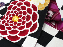 画像をギャラリービューアに読み込む, 半幅帯 WAKKA半幅帯 単品 白 市松 半巾帯 赤紫 華七宝 リバーシブル 黒 菊 服 着物 帯 カジュアル レディース アレンジ 細帯 四寸 日本製 女性 和装 和服 あす楽