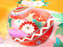 画像をギャラリービューアに読み込む, 七五三 着物 7歳 正絹 黄色 御所車 四つ身 女の子 赤 毬 蝶 古典 長襦袢セット 子供 和装 和服 きもの 753 購入 新品