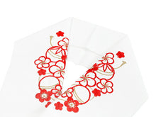 画像をギャラリービューアに読み込む, 七五三 刺繍 半衿 単品 子供用 3歳 7歳 白 鞠 はんえり 梅 毬 花 こども 日本製 丹後刺繍 一越ちりめん ちりめん 着物 和服 和装 和小物 キッズ ジュニア 女の子 襟