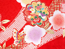 画像をギャラリービューアに読み込む, 七五三 着物 7歳 正絹 フルセット 購入 20点フルセット 赤地熨斗に花紋・桜 四つ身着物 長襦袢 結び帯 はこせこセット 肌着裾除け 帯揚げ しごき 足袋 753