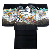 画像をギャラリービューアに読み込む, 七五三 着物 男の子 5歳 羽織袴フルセット 11点セット 購入 黒地鷹に兜 羽織袴 羽織 着物 セット 長襦袢 袴 角帯 羽織紐 短剣 お守り 扇子 草履 ストレッチ 足袋 古典 五歳 レトロ キッズ 和装 和服 販売 2022