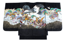 画像をギャラリービューアに読み込む, 七五三 着物 男の子 5歳 羽織袴フルセット 11点セット 購入 黒地鷹に兜 羽織袴 羽織 着物 セット 長襦袢 袴 角帯 羽織紐 短剣 お守り 扇子 草履 ストレッチ 足袋 古典 五歳 レトロ キッズ 和装 和服 販売 2022