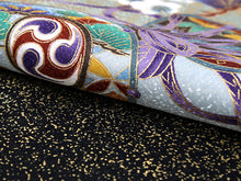 画像をギャラリービューアに読み込む, 七五三 着物 男の子 5歳 羽織袴フルセット 11点セット 購入 黒地鷹に鼓 羽織袴 羽織 着物 セット 長襦袢 袴 角帯 羽織紐 短剣 お守り 扇子 草履 ストレッチ 足袋 古典 五歳 レトロ キッズ 和装 和服 販売 2022