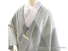 画像をギャラリービューアに読み込む, ストール ポ ンチョ クリップ付 レディース チェック グレー ポンチョ ウール 格子 イエロー 花 クリップ 灰色 黄色 フリーサイズ ミディアム丈 カジュアル おしゃれ 秋 冬 ショール 大判 肩掛け 防寒 京ぽんちょ 女性 和装 あす楽