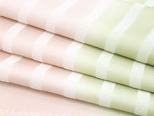 画像をギャラリービューアに読み込む, 帯揚げ 帯締め セット 絹 カジュアル 平組 ピンクベージュ 抹茶 二色ぼかし 縞 帯あげ ピンク 黄緑 帯〆 丹後ちりめん 日本製 金 色無地 付け下げ 小紋 パーティー 和装小物 着付け小物 着物 和 送料無料