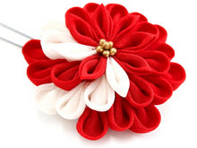 画像をギャラリービューアに読み込む, 成人式 髪飾り 赤 菊 ヘアアクセサリー 花 白 つまみ細工 2点セット コーム Uピン 卒業式 前撮り 袴 はかま 振袖 結婚式 和装 和服 着物 かんざし あす楽