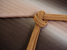 画像をギャラリービューアに読み込む, 帯揚げ 帯締め セット 正絹 焦げ茶 銅 斜めぼかし ちりめん 帯揚 黄土 シルバー 帯締 衿秀 平打ち ブラウン 色無地 小紋 カジュアル お出かけ 和装小物 着付け小物 着物 和服 和装 レディース 女性 帯あげ 帯〆 送料無料 あす楽
