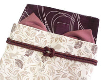 画像をギャラリービューアに読み込む, 洗える着物 コーディネートセット 袷 Mサイズ 紫 曲線 きもの ベージュ 花唐草 猫 名古屋帯 渋ピンク 茶紫 正絹帯揚げ帯締め 花 植物 扇 四角 4点セット 帯 小紋 レディース 女性 プレタ 和装 和服