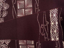 画像をギャラリービューアに読み込む, 洗える着物 コーディネートセット 袷 Mサイズ 赤紫 植物柄 猫 きもの オフホワイト 華紋 名古屋帯 抹茶 正絹帯揚げ帯締め 幾何学模様 椿 笹 竹 花 茶紫 パープル 4点セット 帯 小紋 レディース 女性 プレタ 和装 和服