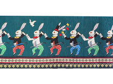 画像をギャラリービューアに読み込む, 半幅帯 絹 レディース 召しませ華 グリーン うさぎ 細帯 黒 縞 ドット リバーシブル シルクハット ウサギ 兎 ラビット 動物柄 マジシャン 手品 長尺 4m 日本製 洒落帯 四寸 単品 女性 新品 送料無料 お仕立て上がり