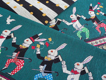 画像をギャラリービューアに読み込む, 半幅帯 絹 レディース 召しませ華 グリーン うさぎ 細帯 黒 縞 ドット リバーシブル シルクハット ウサギ 兎 ラビット 動物柄 マジシャン 手品 長尺 4m 日本製 洒落帯 四寸 単品 女性 新品 送料無料 お仕立て上がり